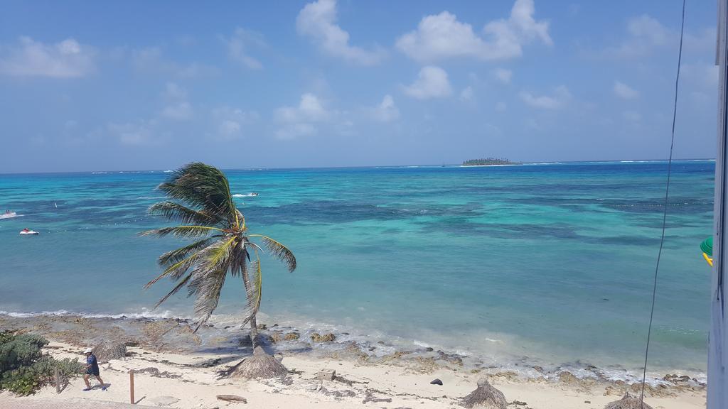 Apartahotel Caribbean Island Piso 2 3*