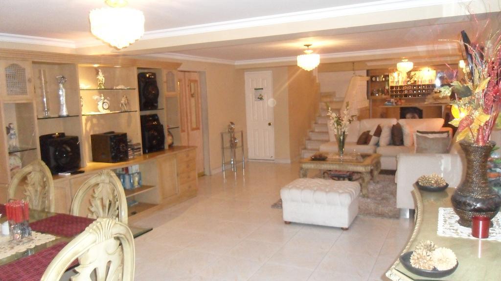 Hostal Zamy's Place