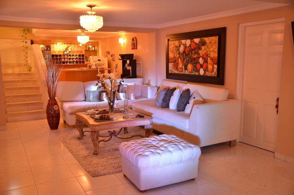 Hostal Zamy's Place *