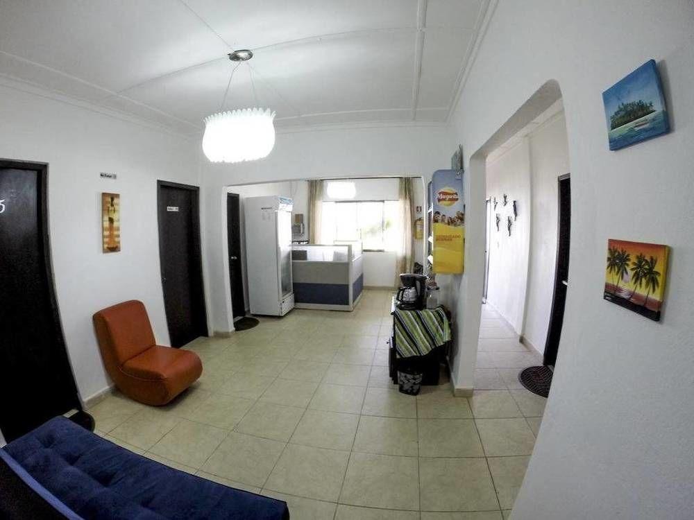 Hostal Sarie Bay *