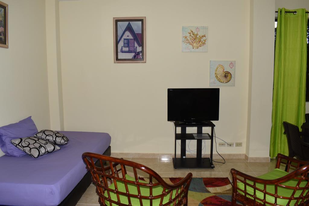 James Apartamento *