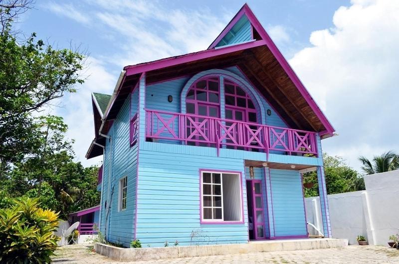Buganvilla Inn