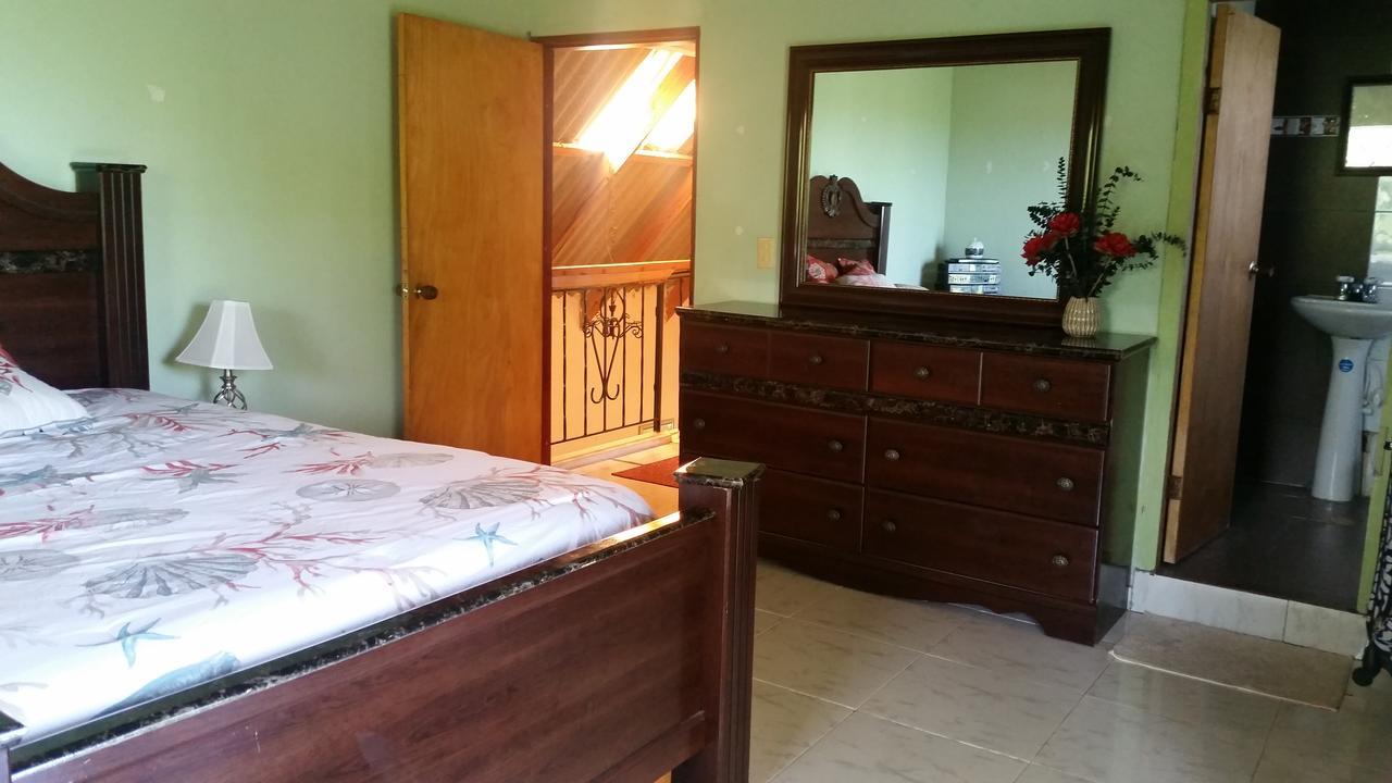 Orange Hill House Pensión San Andrés