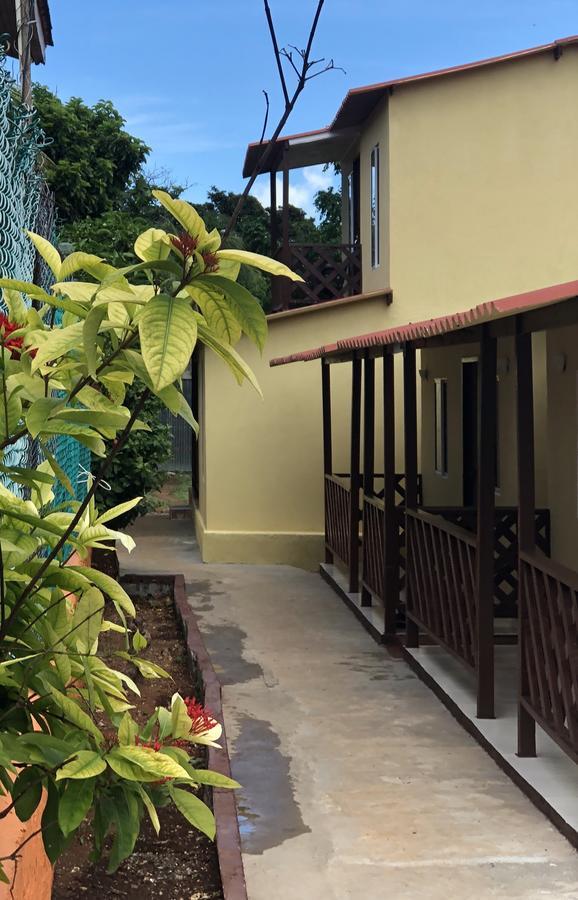 Cabanas Turisticas Caribbean Paradise Lodge *