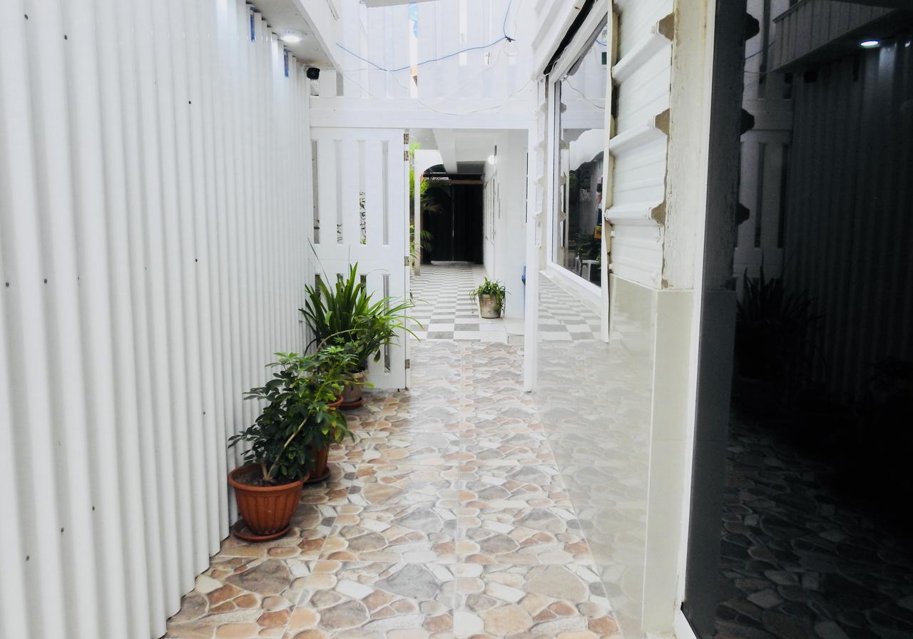 Gladys Place *