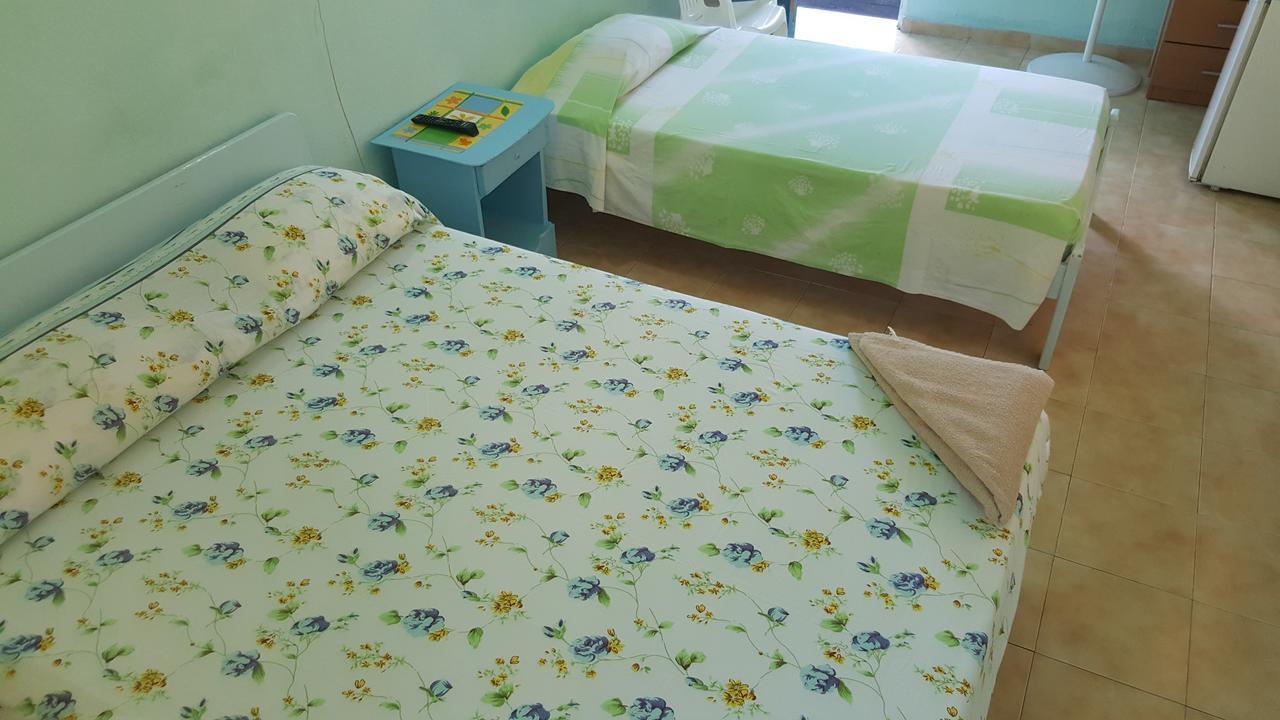 Henry Sede Centro Inn