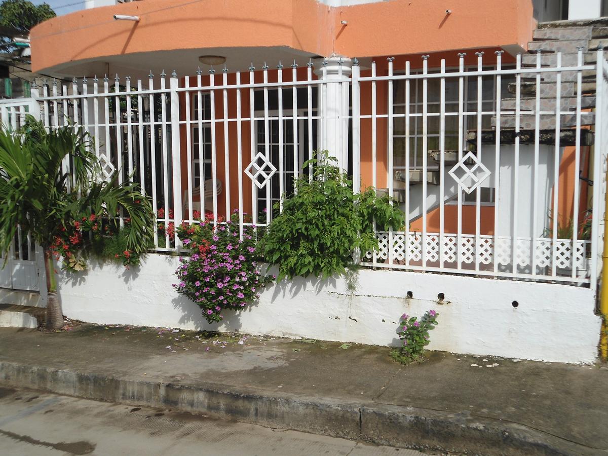 Roxi's Place *