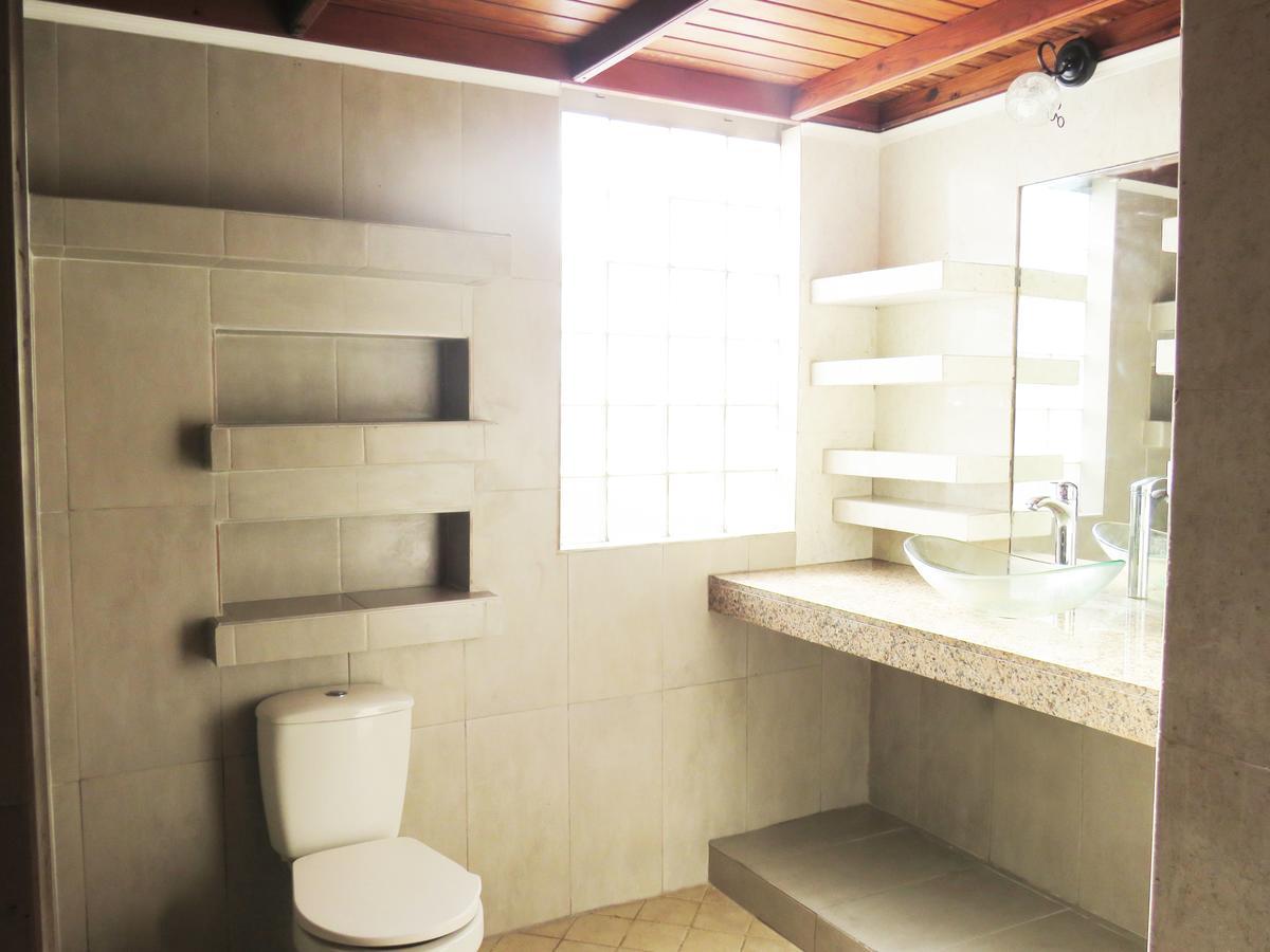 Inn Real House *
