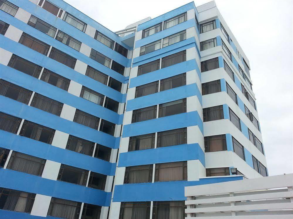 Hotel On Vacation Blue Tone