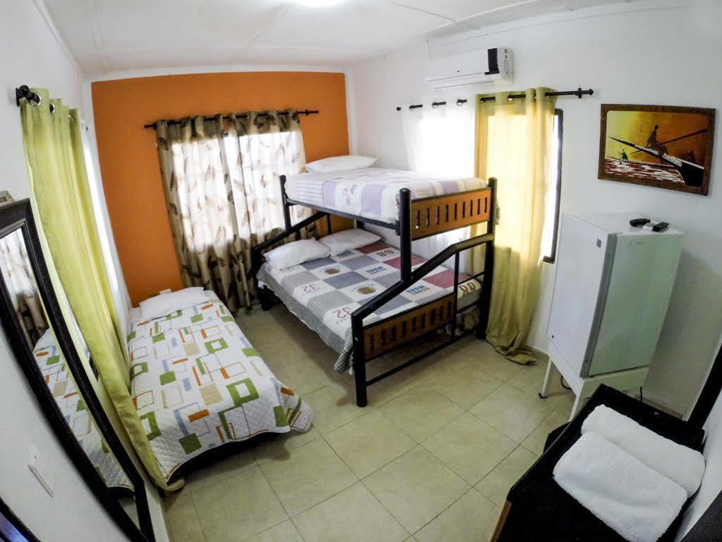 Hostal Sarie Bay *
