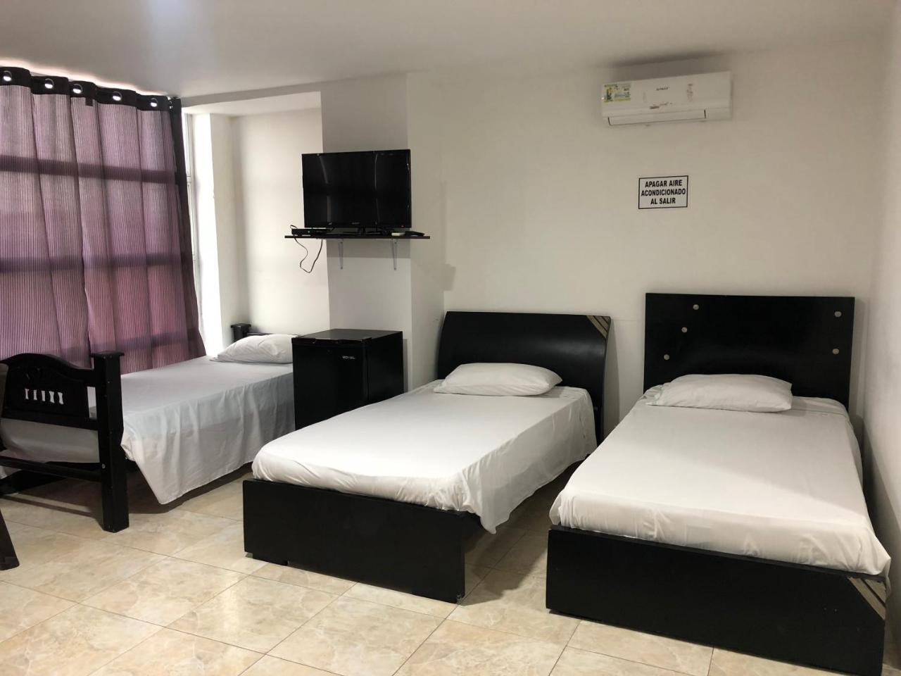 Hostal Central Beach Hotel 2*