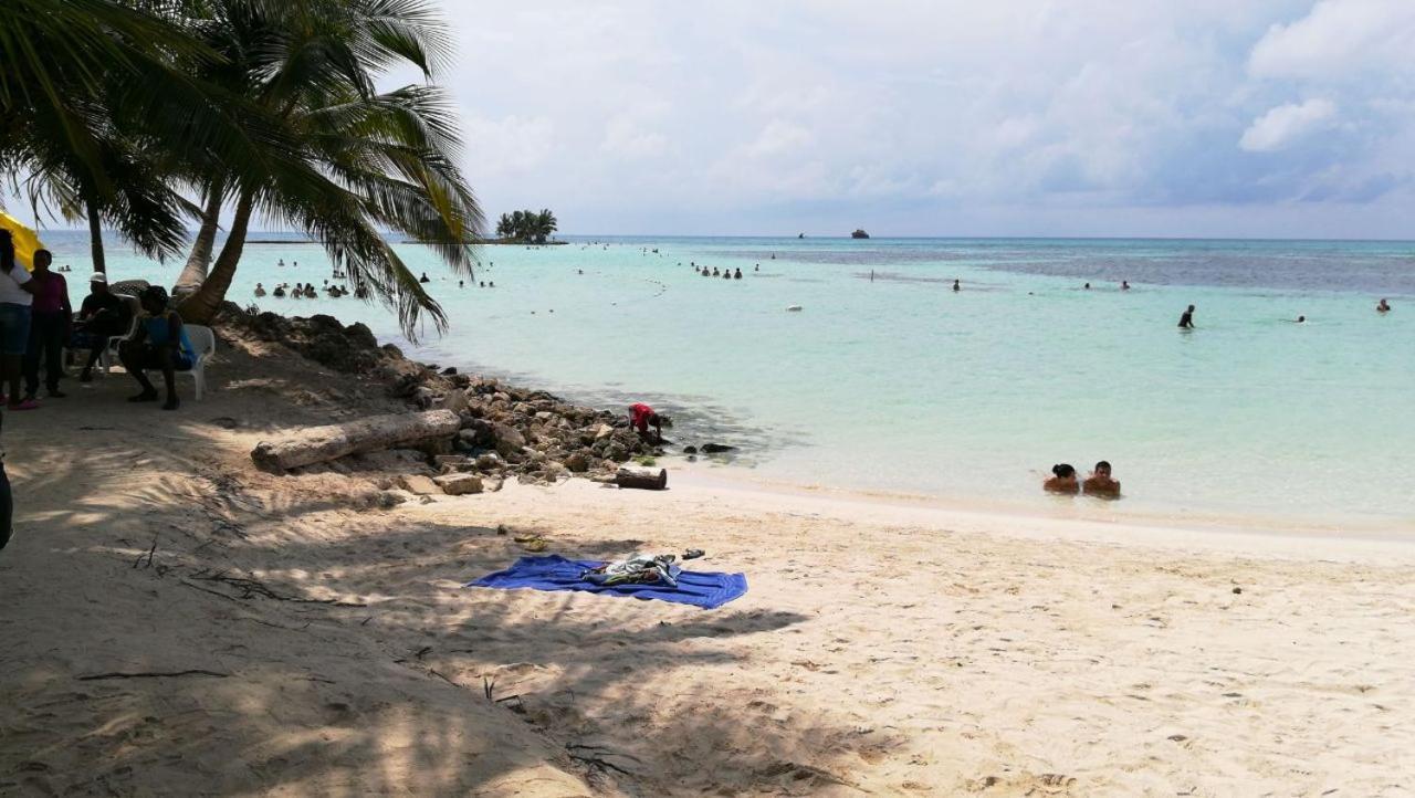 Rocky Cay * San Andres (San Andres and Providencia Islands)