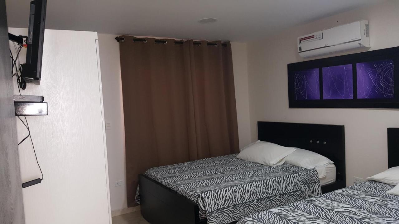 Caribbean Island Piso 2