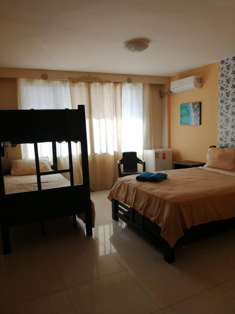 Zaida House Pensión