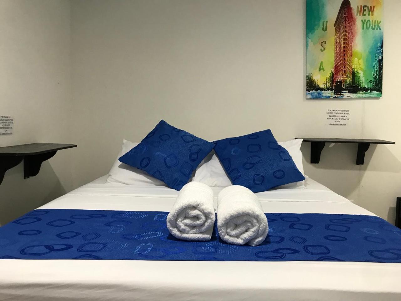 Hotel El Vecino 2*