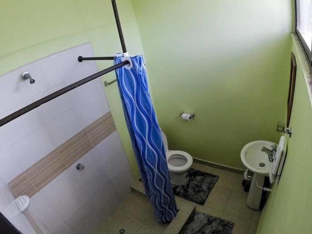 Sarie Bay Hostal *