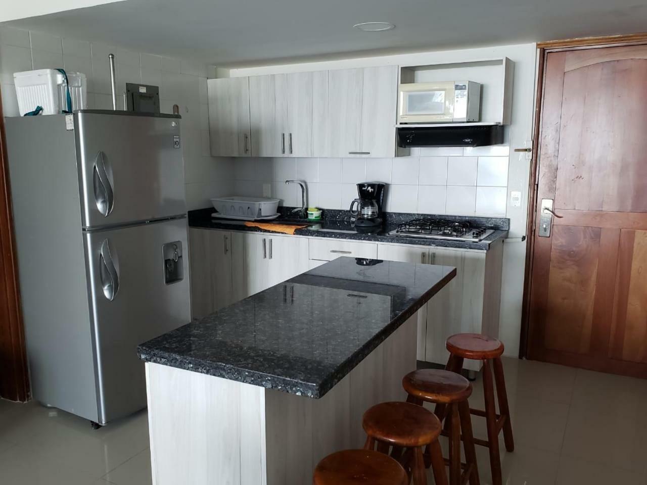 Edificio Sea View - 303 B