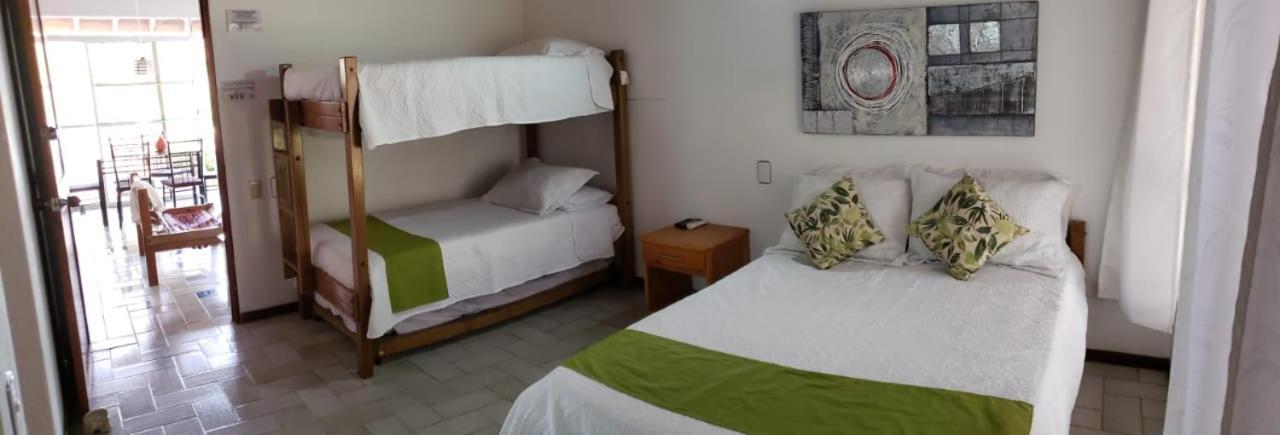 Coral House Inn 3*