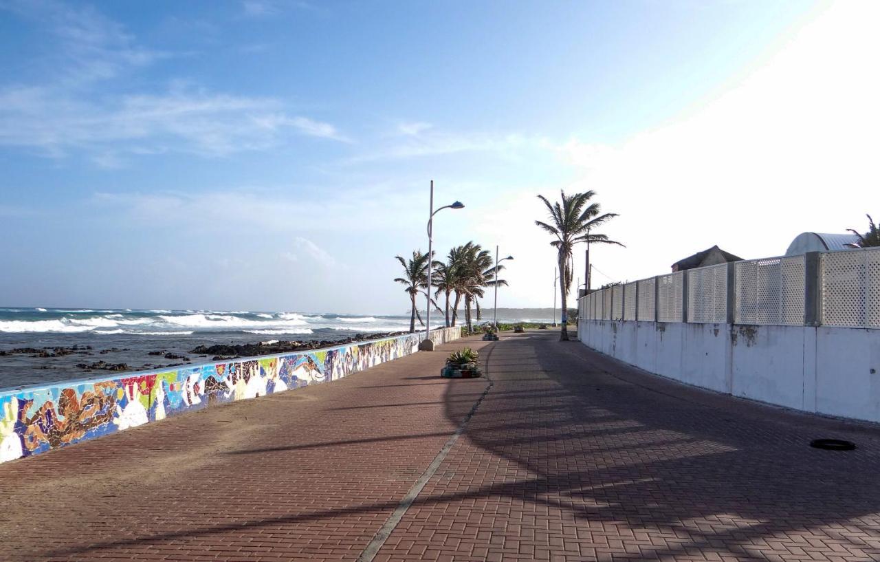 Victoria's Gennie Bay Village 2*
