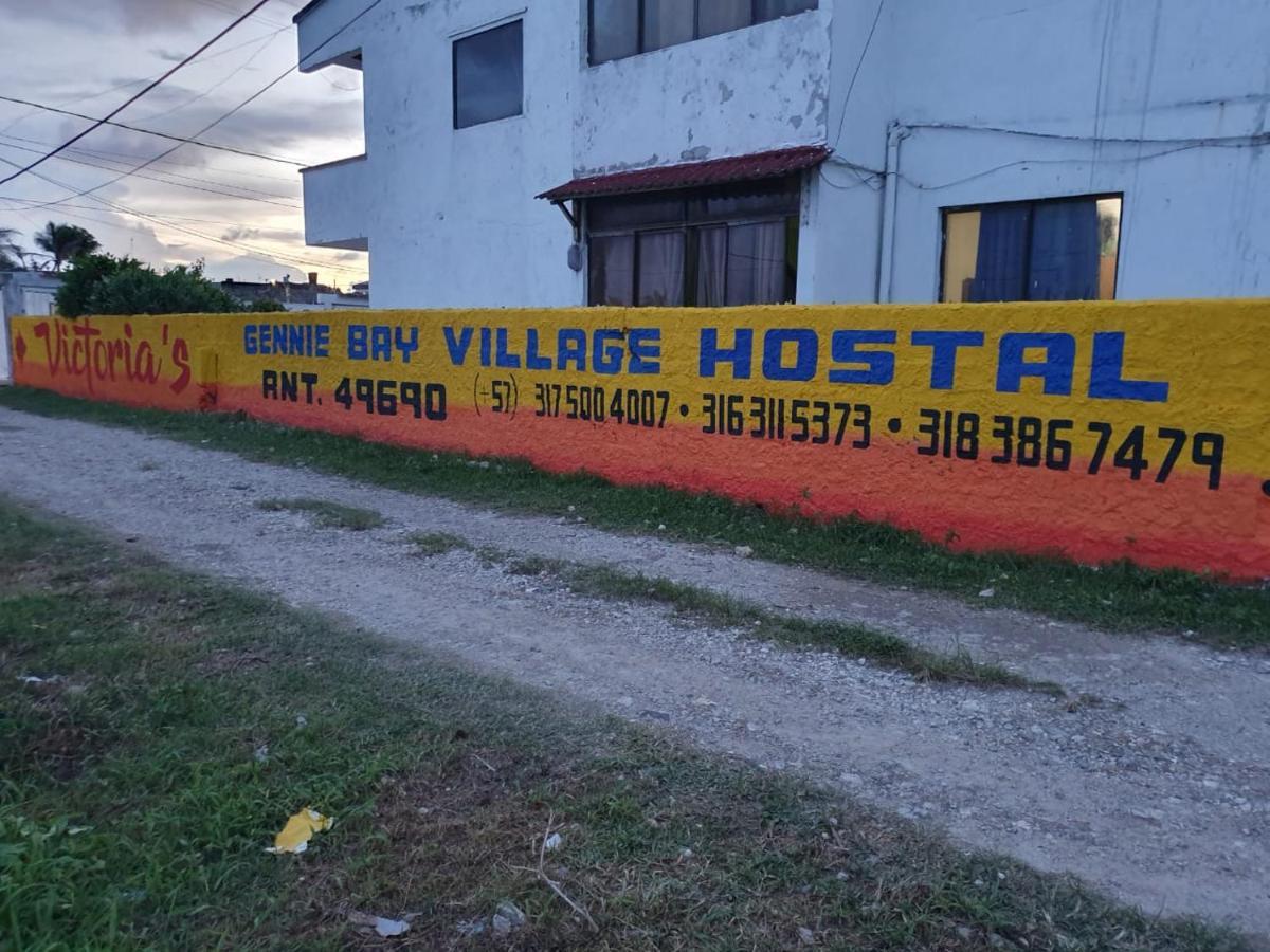 Victoria's Gennie Bay Village Guest house 2*